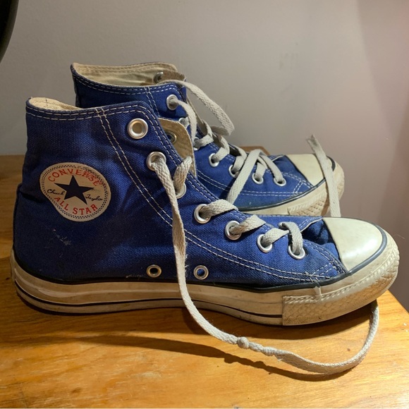 Blue converse - Picture 2 of 6